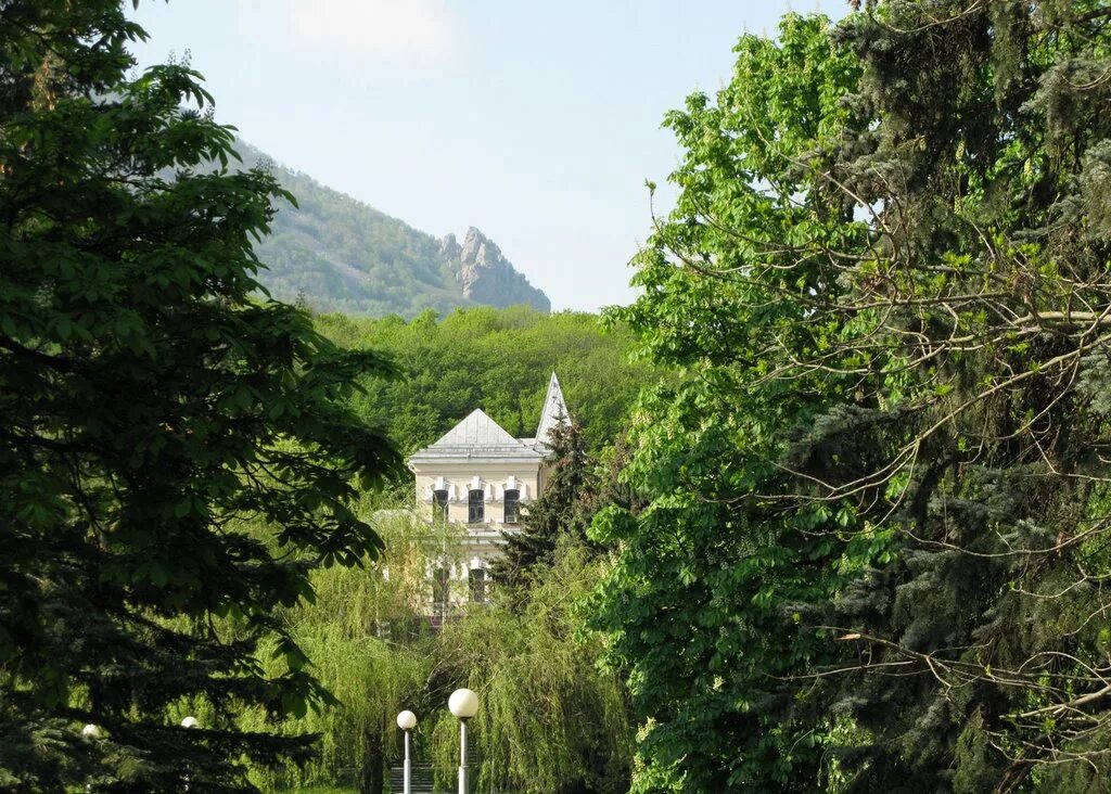 Железноводск над. Гора железная Железноводск. Железноводск (станция). Железноводск город курорт. Железноводский вокзал.