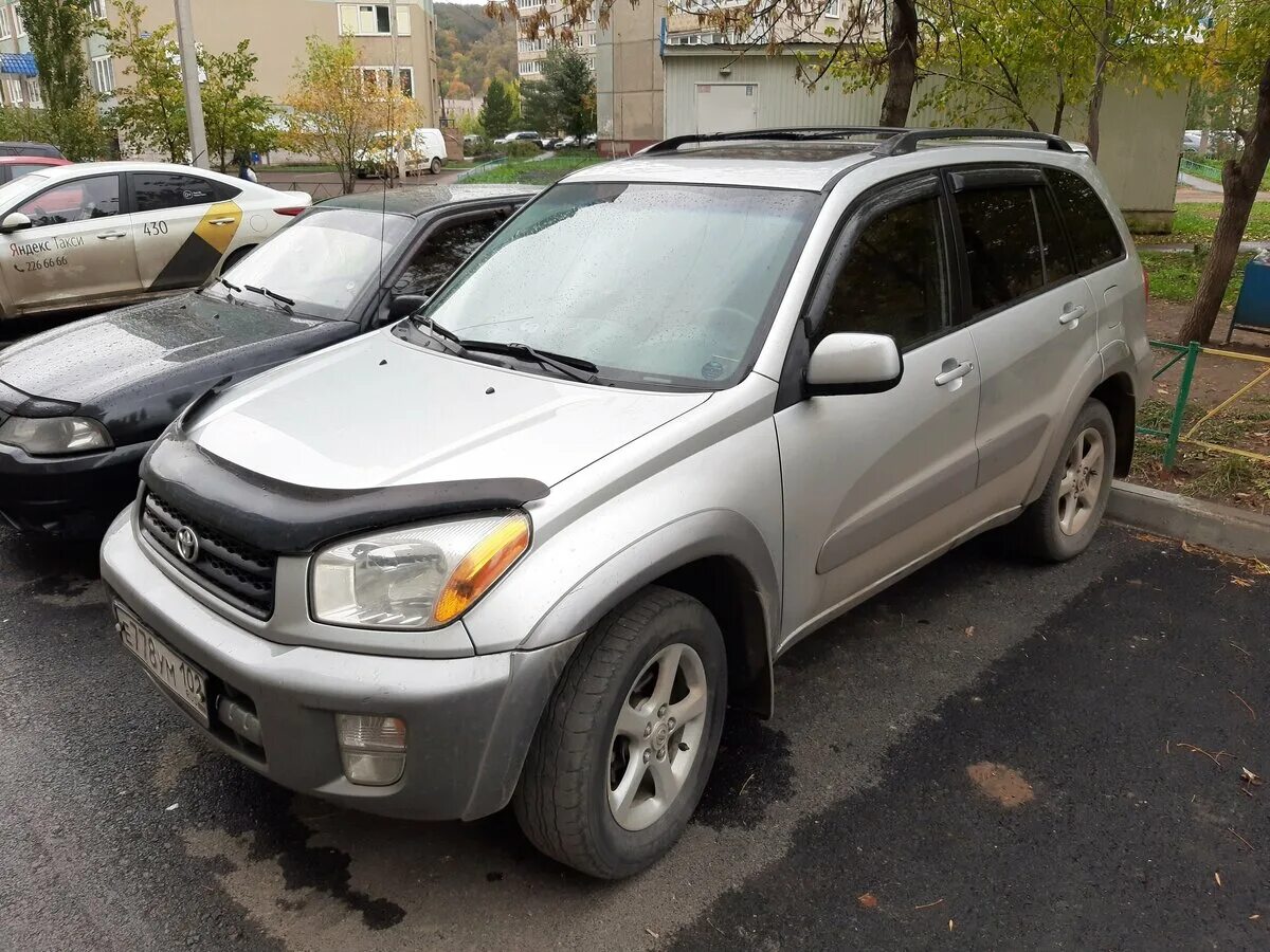 Купить рав в уфе. Toyota rav4 2001. Тойота рав 4 2001. Тойота рав 2001 года. Тойота рав 4 л 2001.