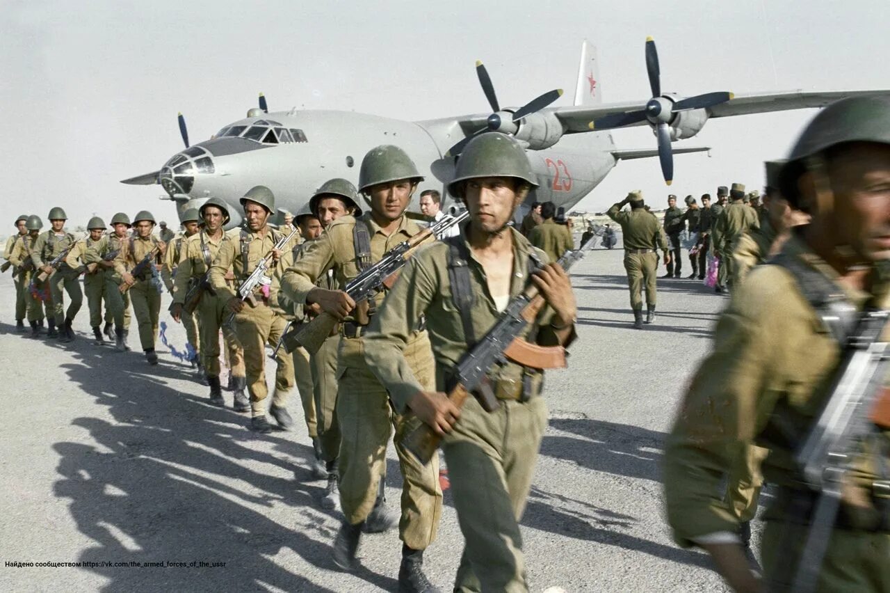 Ввод войск в афганистан 1979. Афган 1989. Афганистан 1979. Советские войска в афганистане 1979. Годы вторжения в афганистан.
