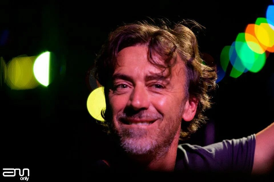 Бенни бенасси 2022. Benny benassi. Бенни бенасси лучшее. Диджей бенни бенасси. Бенни бенасси сейчас.