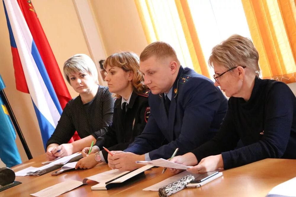 Кдн балашиха. Пермский округ комиссия по делам несовершеннолетних. Муниципальная комиссия по делам несовершеннолетних. Кдн балашиха. Комиссия по делам несовершеннолетних юхнов.