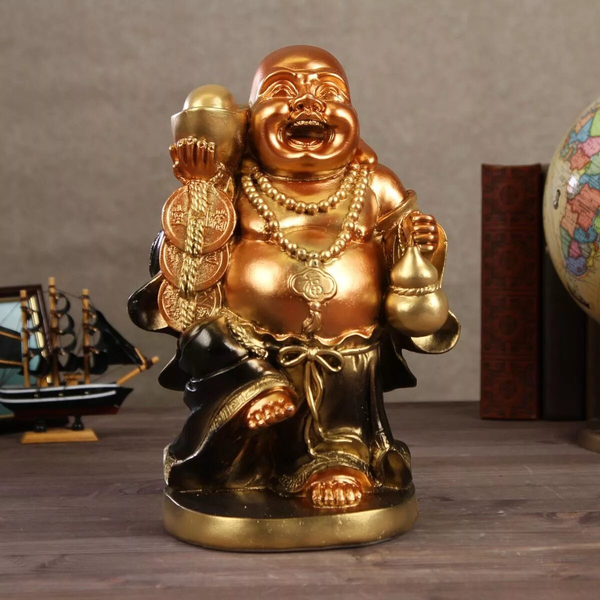 Бог достатка. Китайский Божок Хотей. Бог богатства китайский Хотэй. Будда Хотей. Хотэй японские божества.