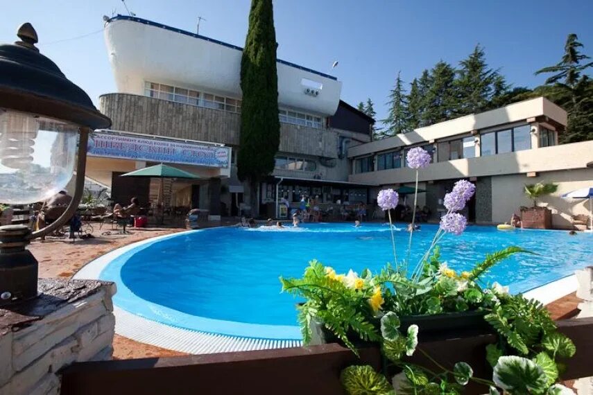 Отель экипаж адлер. Экипаж сочи. Экипаж сочи. Гостиница экипаж на ул бзугу 6 сочи. Экипаж сочи бзугу 6.