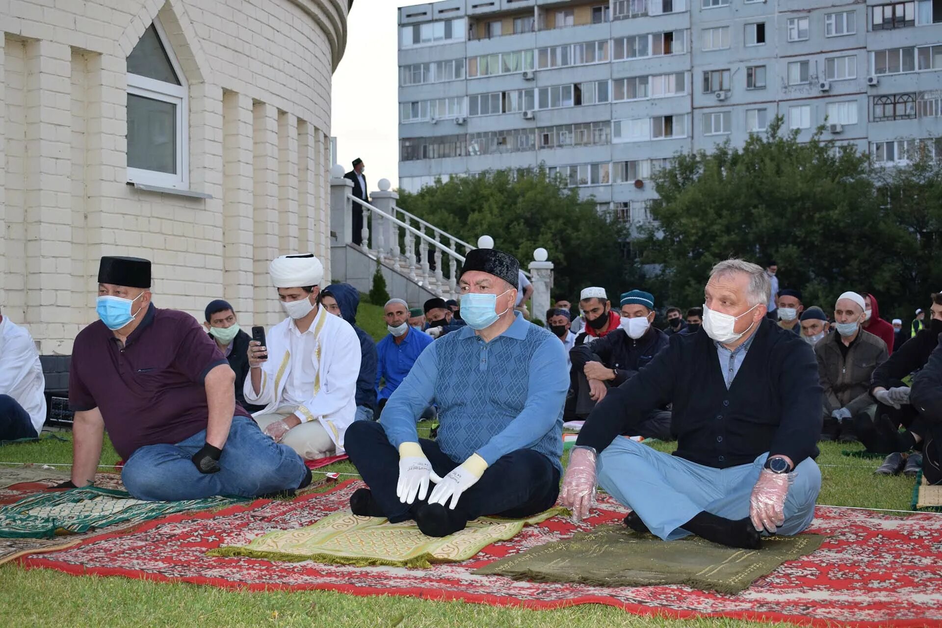 Какой у мусульман праздник сегодня как называется. Курбан байрам в Твери 2022. Праздники мусульман. Курбан байрам в Таджикистане. Мусульмане сейчас.