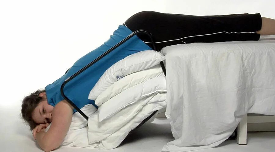 Мокрота у лежачего. Позиционные подушки для тяжелобольных. Подушка для позиционирования лежачих больных. Дренажные упражнения. Приспособление для сна на животе.