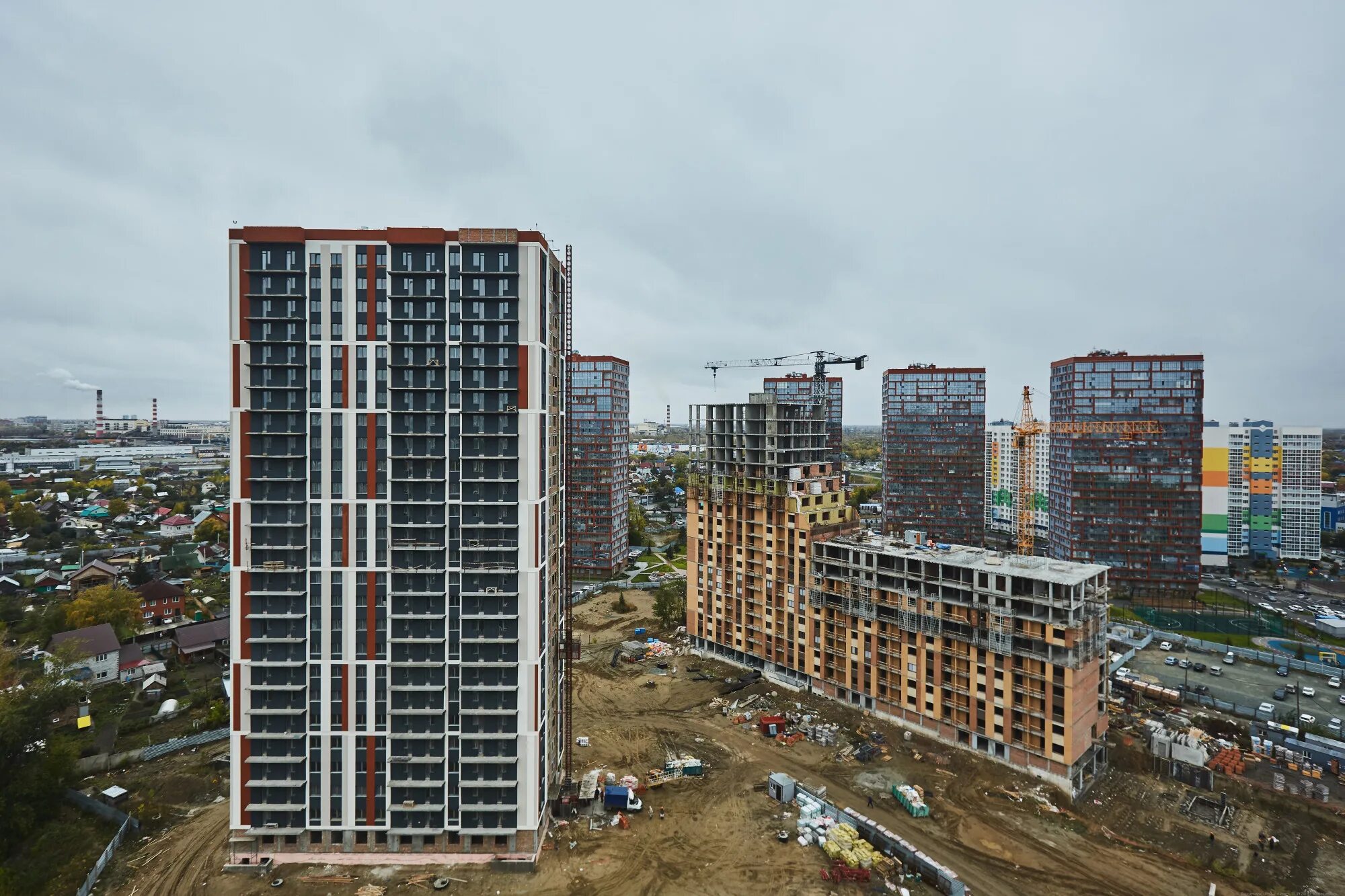 Купить квартиру ясный берег новосибирск. Ясный берег Новосибирск. ЖК Ясный Новосибирск. Город парк Ясный берег Новосибирск. Ясный берег 25 город Новосибирск.