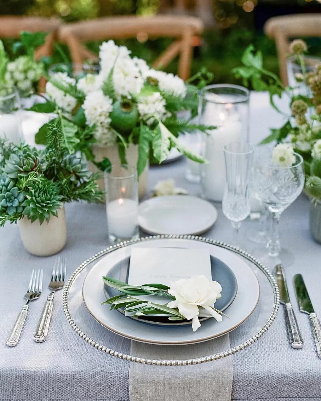 сервировка стола. сервировка новогоднего стола. украшение свадебного стола. украшение стола. украшение стола на свадьбу.