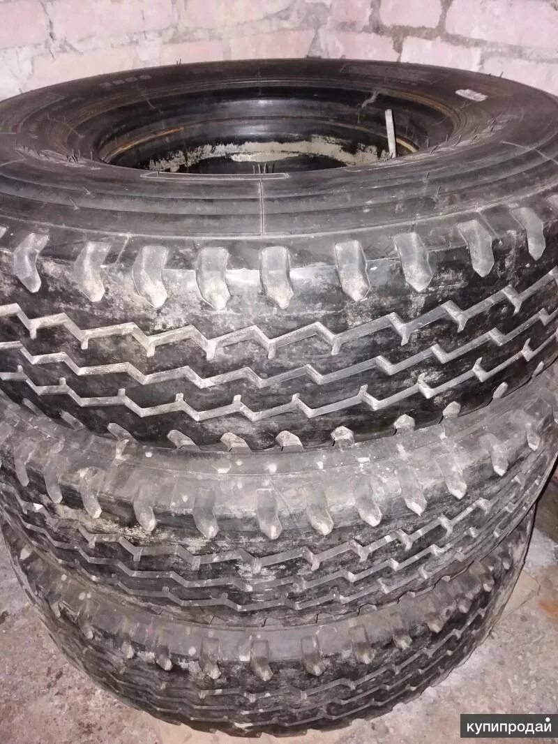 Колеса 8.25 r16. 8.25 R16 шины. Грузовые шины 8,25 р16 Michelin. Шины 8.25 r16 грузовые на евро дисках.