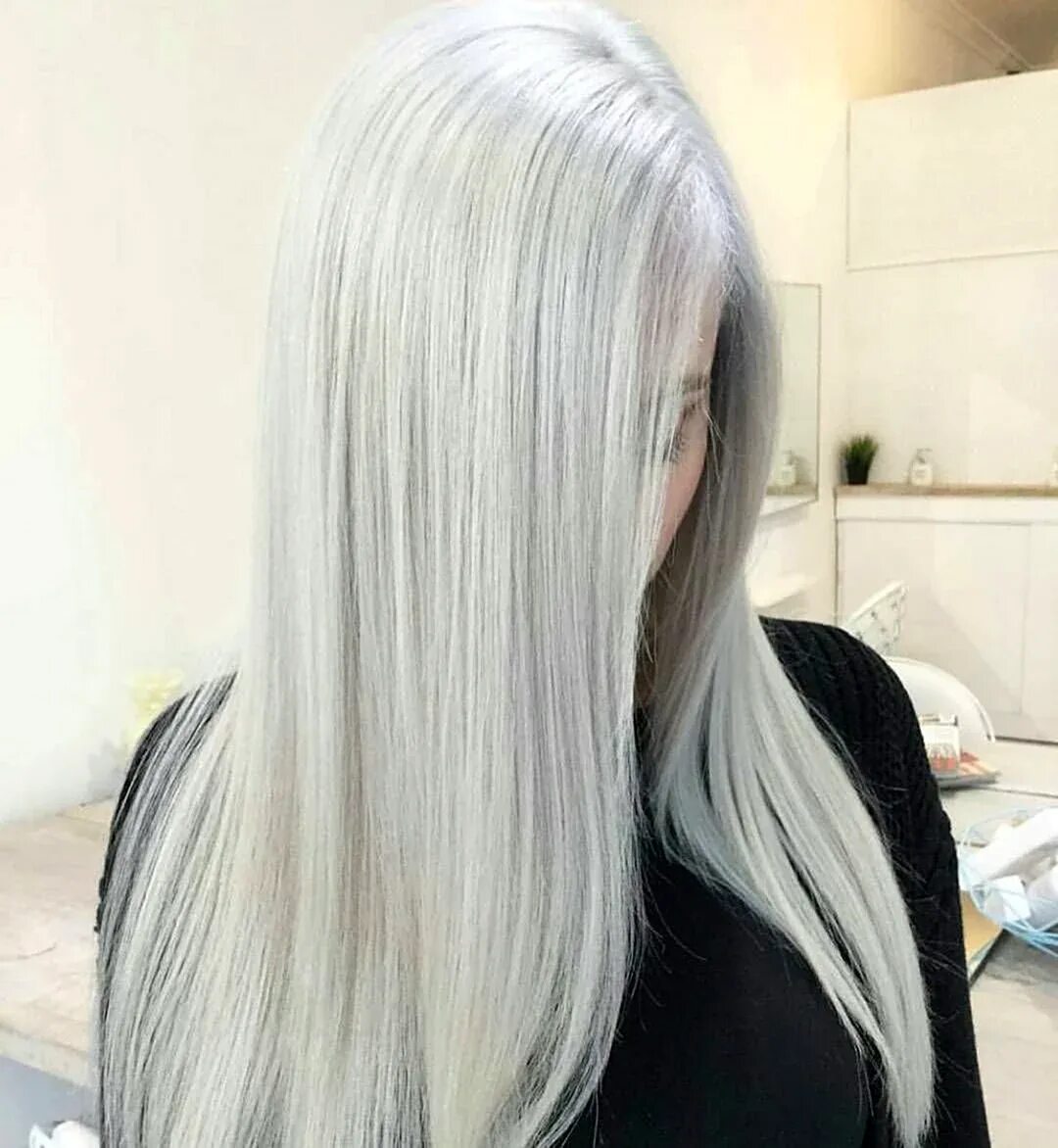Кипельно-белый цвет волос. Тотал блонд жемчужный. Сильвер блонд( silver blond ). Скандинавский пепельный блонд. Холодный белый краска.