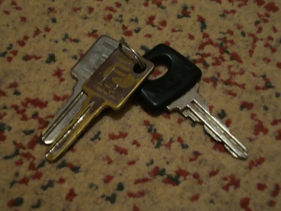 Мини без ключей. Ключи от зажигания замка Таврия 1102. Ключ зажигания от ЗАЗ 968 М. Ключ зажигания ЗАЗ Таврия. ЗАЗ 968м ключ зажигания.
