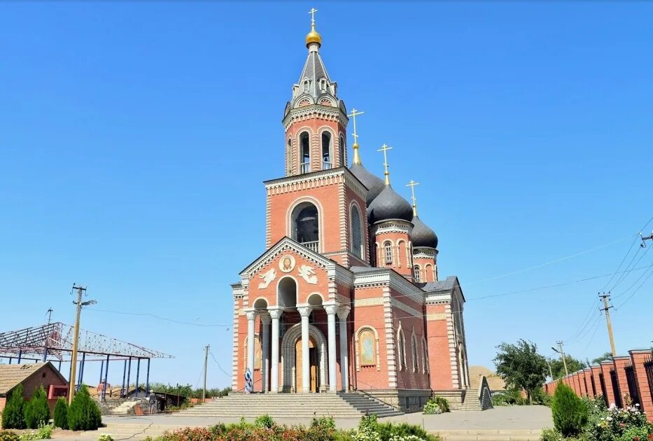 Дивное ставропольский край. Храм села рагули Ставропольский край. Церковь Дивное Ставропольский край. Церковь село Дивное Ставропольский край. Храм в селе Дивном Ставропольский край.