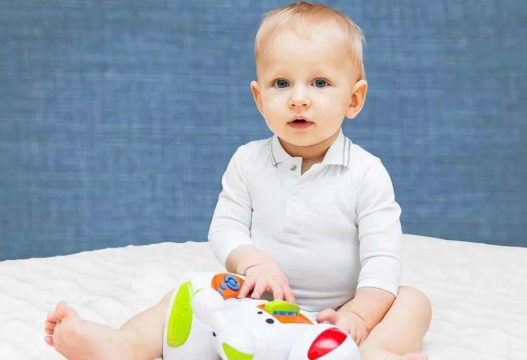 Какой ребенок в полтора года. Полтора года ребенку. baby 18. 18 месяцев ребенку. как выглядит ребенок в полтора года.
