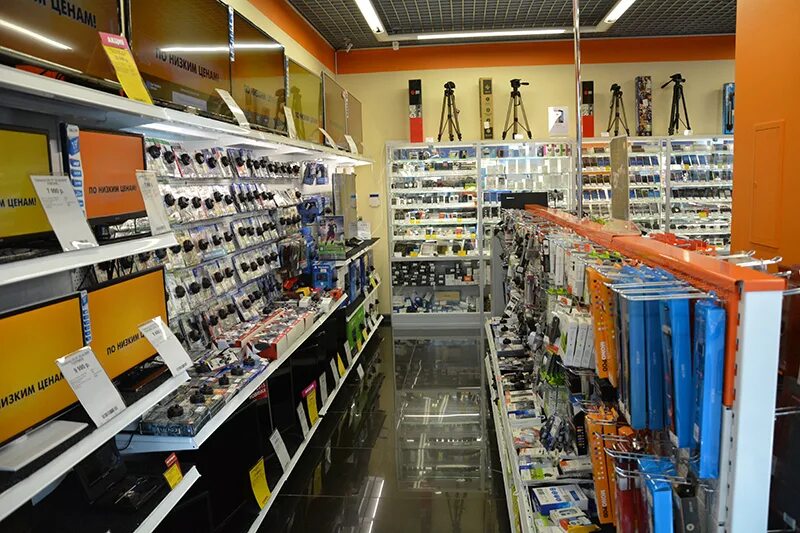 днс магазин москва. магазин глобус в королеве. климовск интернет магазины. стеллаж глобус. днс подольск на родине.