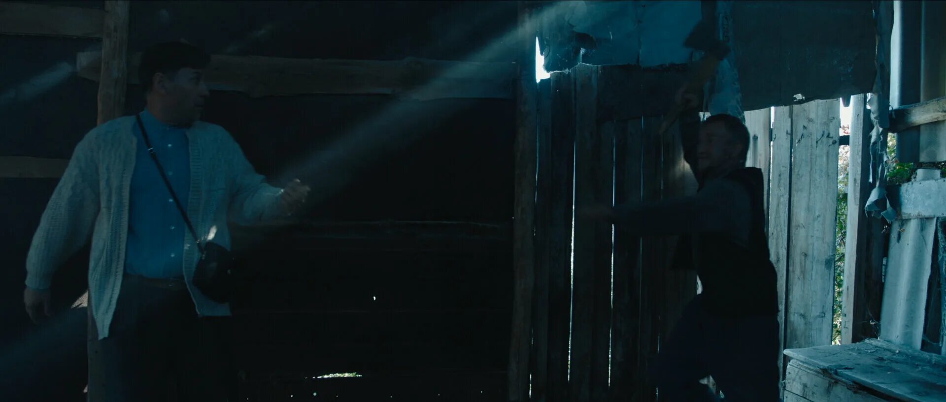 Meteor apocalypse фильм 2010. Метеорит изменил его жизнь. Метеор сериал. Метеорит 1812. Гренландия фильм 2020.