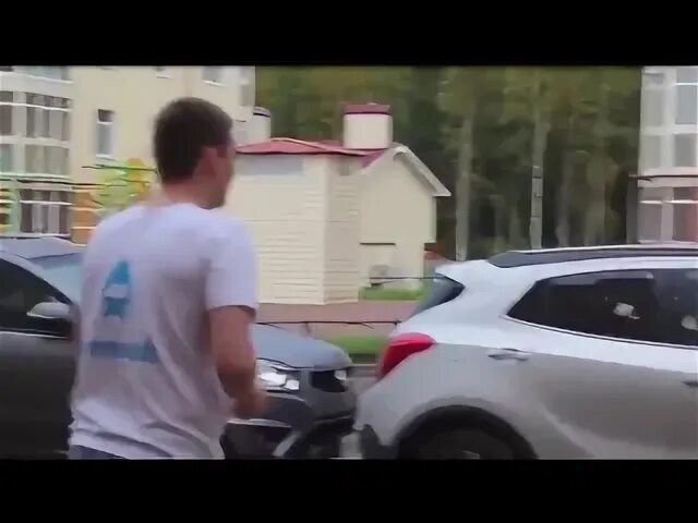 Девушка перепутала парней
