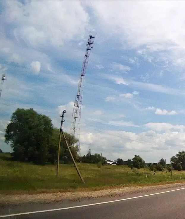 Сохрановка башня мтс. Красно белая вышка. Вышки рязань. Вышки рязань. Вышка передвижная.