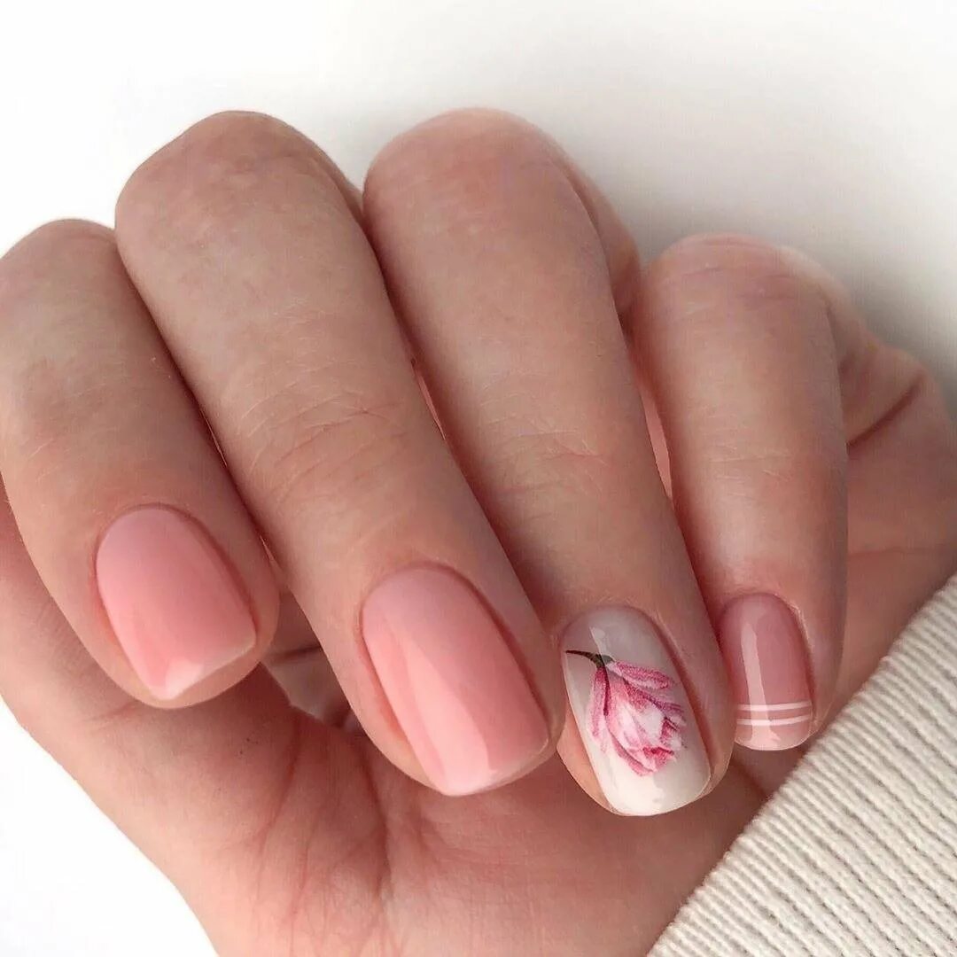 Шеллак 2023. Необычный маникюр на короткие ногти. Мятный маникюр на короткие ногти. Весенний маникюр голубой. Маникюр лето 2023 на короткие.