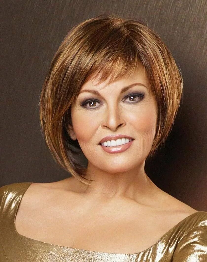 Ракель Уэлч стрижки. Парик короткий Боб Ракель Уэлч. Raquel Welch Wigs. Стрижка Боб-каре для женщин после 50. Красивые стрижки женщине 40