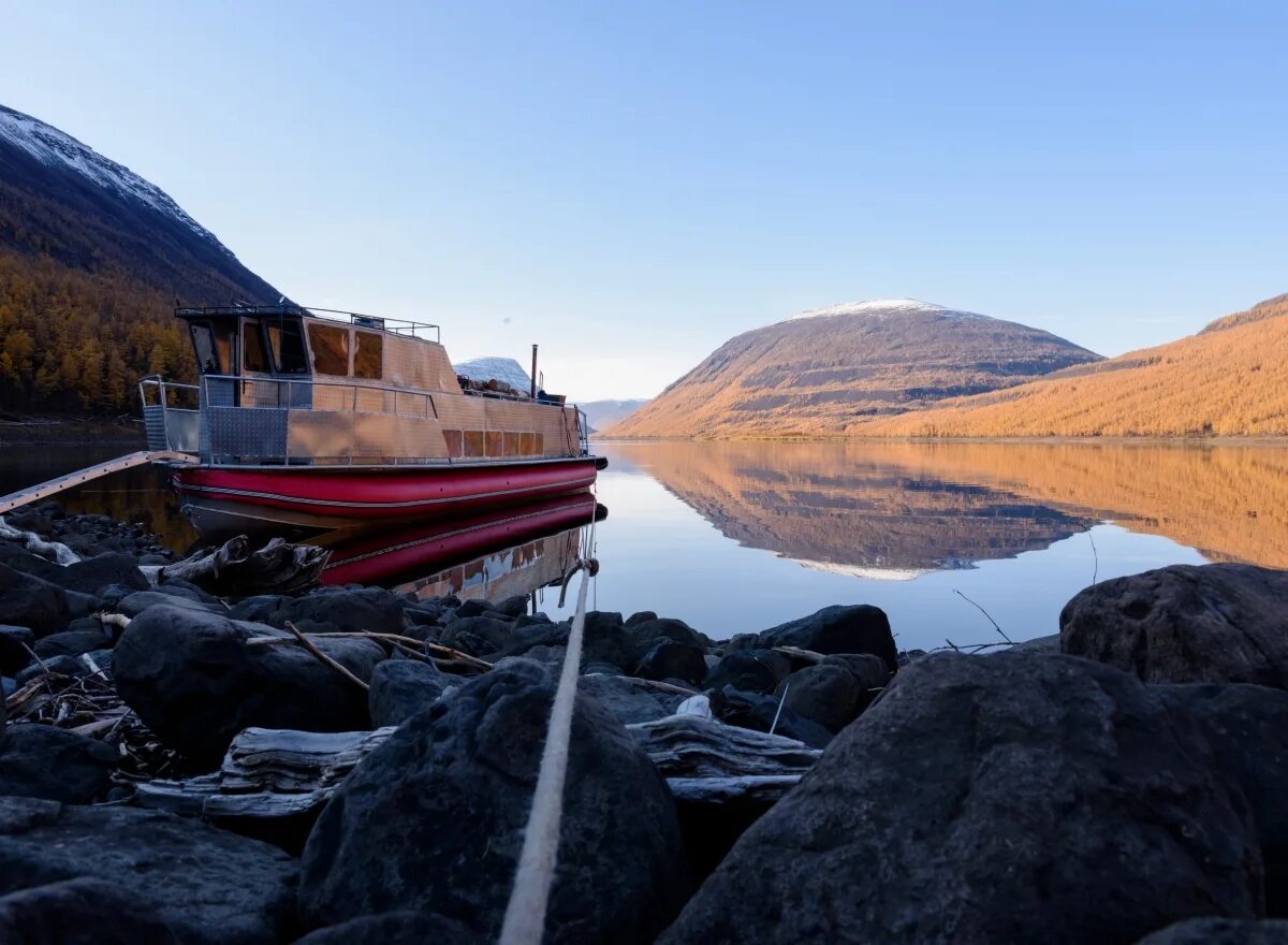 озеро виви на плато путорана. плато путорана грандиозный горный массив заполярья. полярный круг енисей. река котуйкан. таймыр плато путорана.