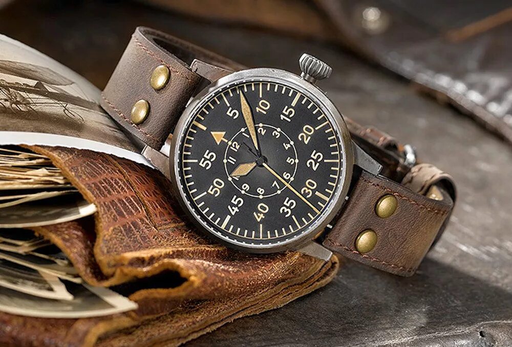 Watch new look. Часы Laco ww2. Часы Laco Pilot Dortmund. Часы Laco Винтаж. Часы Омега милитари.