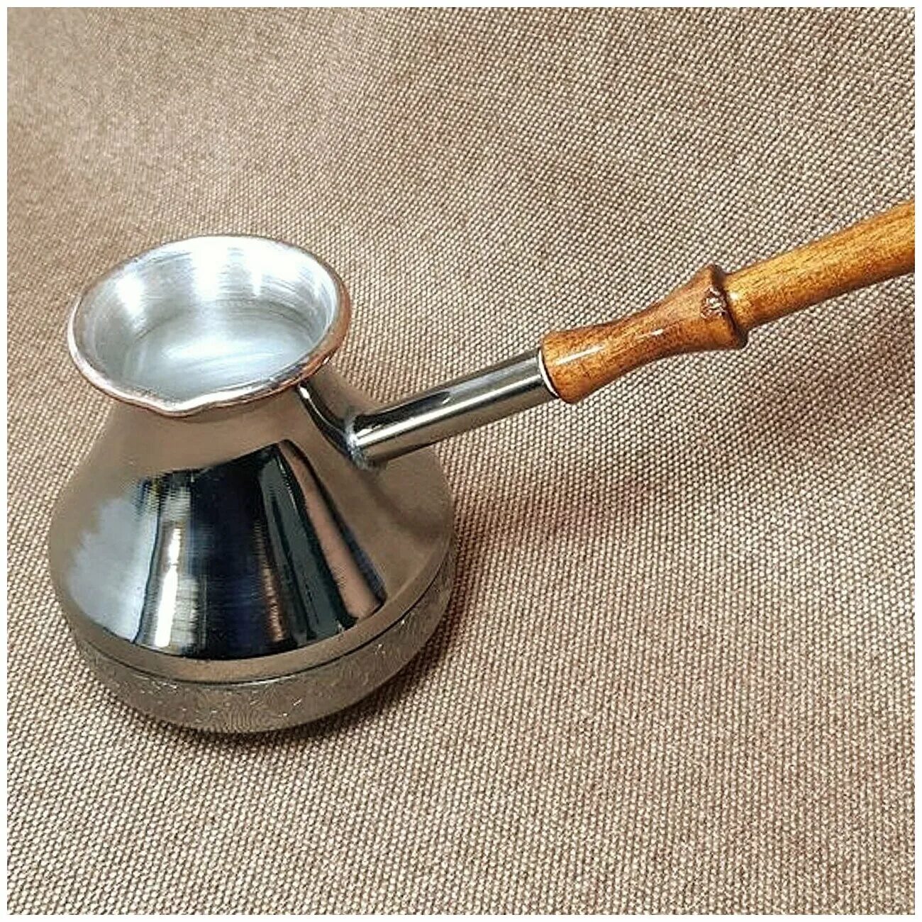 джезва. турка для кофе вид сверху. турка джезва медная. медн. турка медная 600 мл (ко-2606).