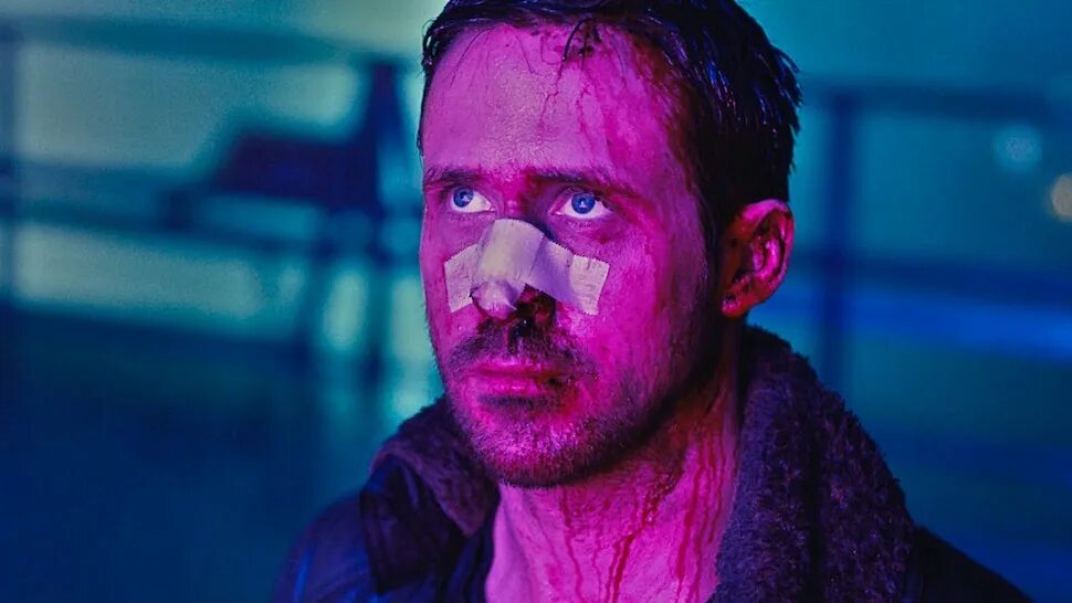 Гослинг блейд раннер 2049. Гослинг Бегущий по лезвию 2049.