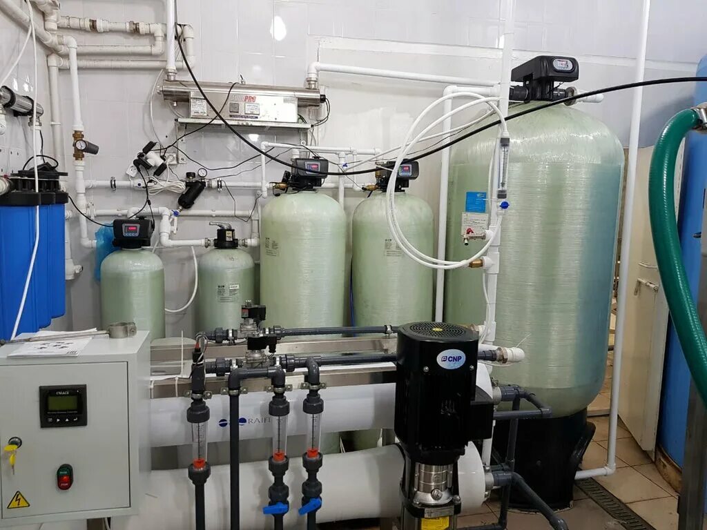 шкаф водоподготовки. водоочистка москва. системы фильтрации воды для коттеджа. водоподготовка экодар компакт. водоочистка москва.