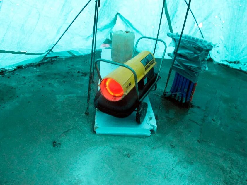 тепляк для прогрева бетона. тепловые маты для прогрева бетона. бетонирование в тепляках. прогрев тепловыми пушками. прогрев тепловыми пушками.