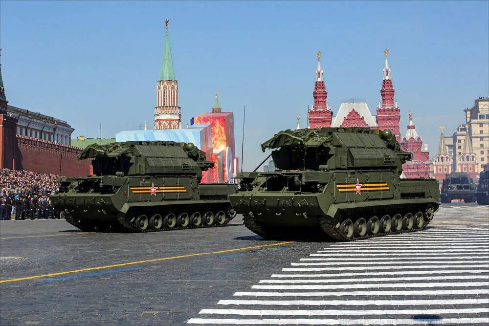 Танк т-14 армата на параде. Парад победы какая техника. Парад техники на красной площади 9 мая. Армата на параде. С 400 на параде в москве.