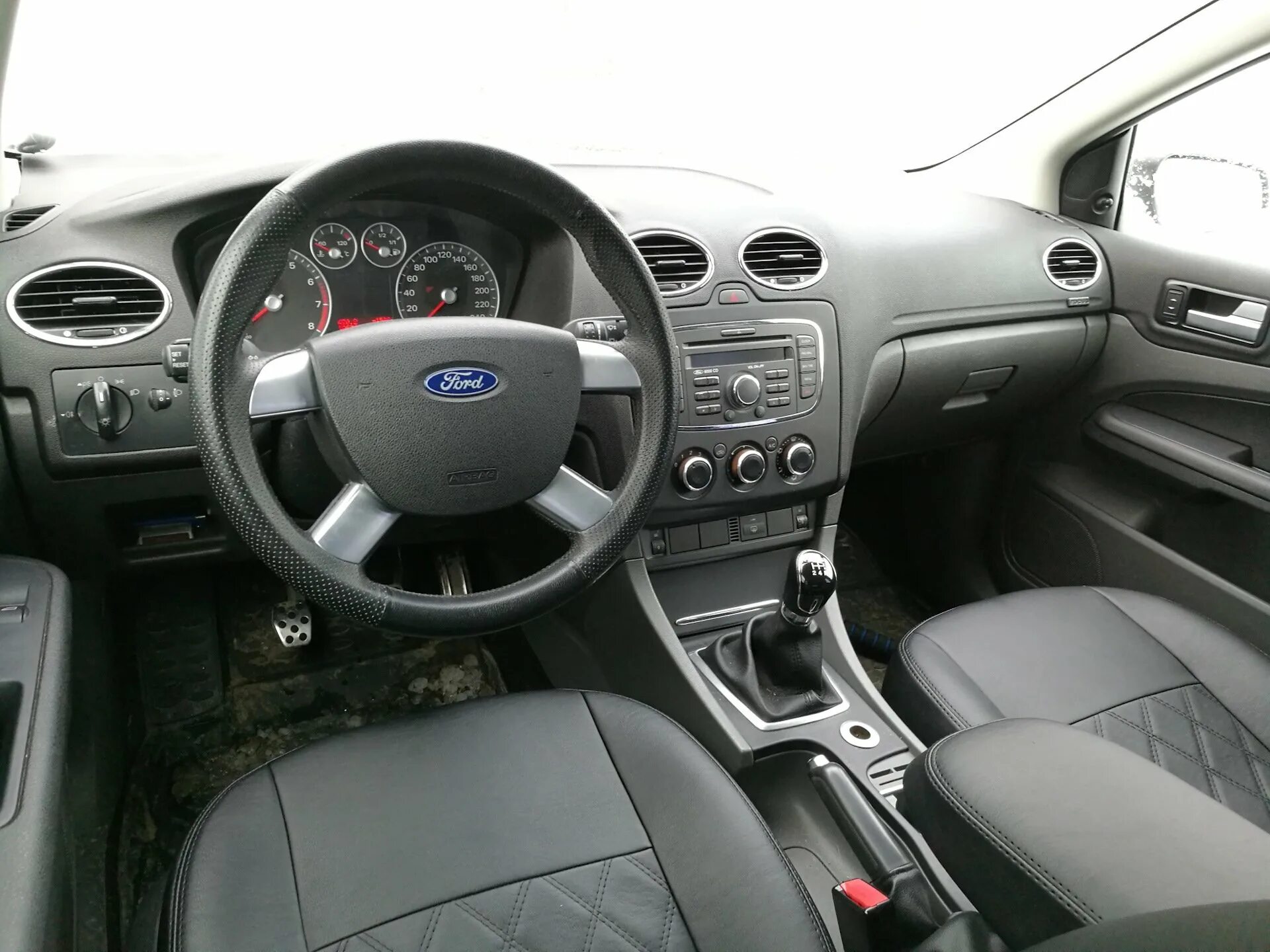 Форд фокус 2007 седан. Ford focus 2 рестайлинг салон. Салон ford focus 2 дорестайлинг. Форд фокус 2 2006 как поменять. Форд фокус 2 люкс 2007.