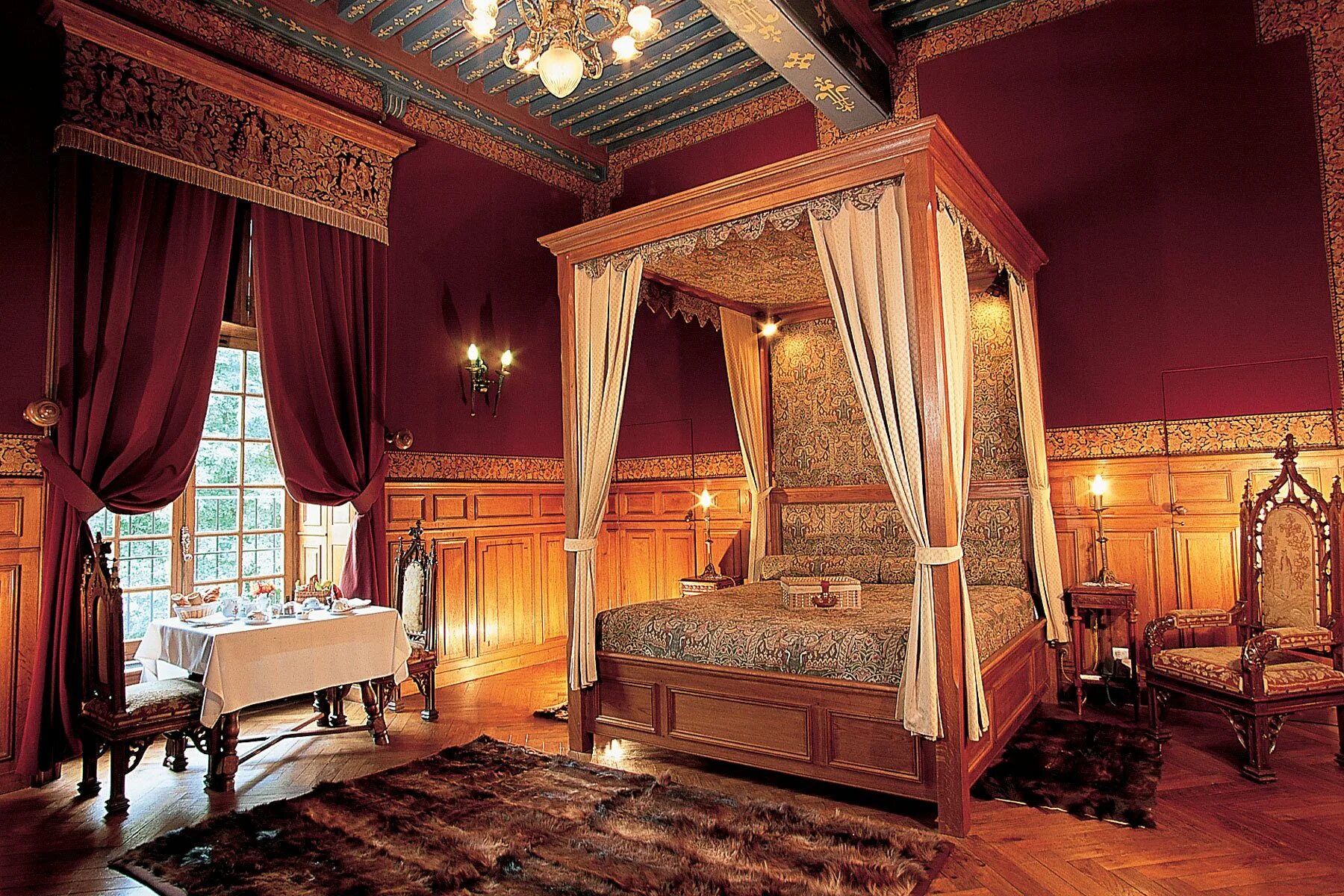 Королевская кровать Франция 18 век. Царские палаты покои19 век. Спальня королевы замка Глэмис. Royal bedrooms