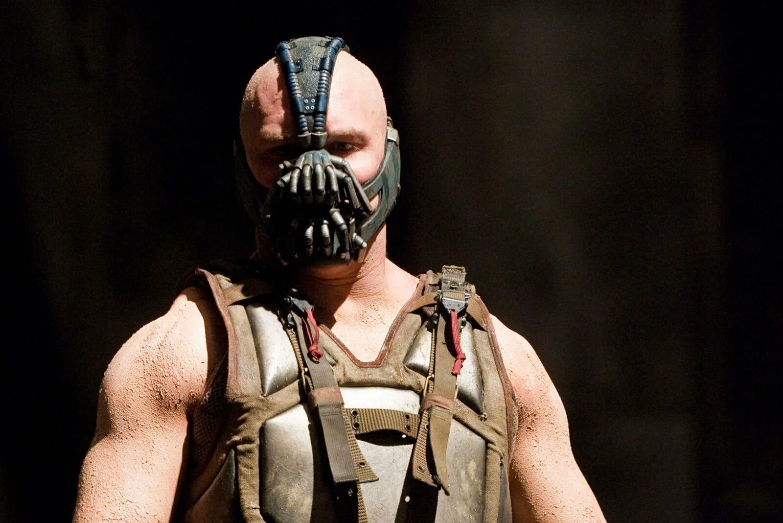 бэйн бэтмен том харди. темный рыцарь бейн. тёмный рыцарь возрождение бейн. темный рыцарь бейн. том харди темный рыцарь возрождение легенды бэйн.