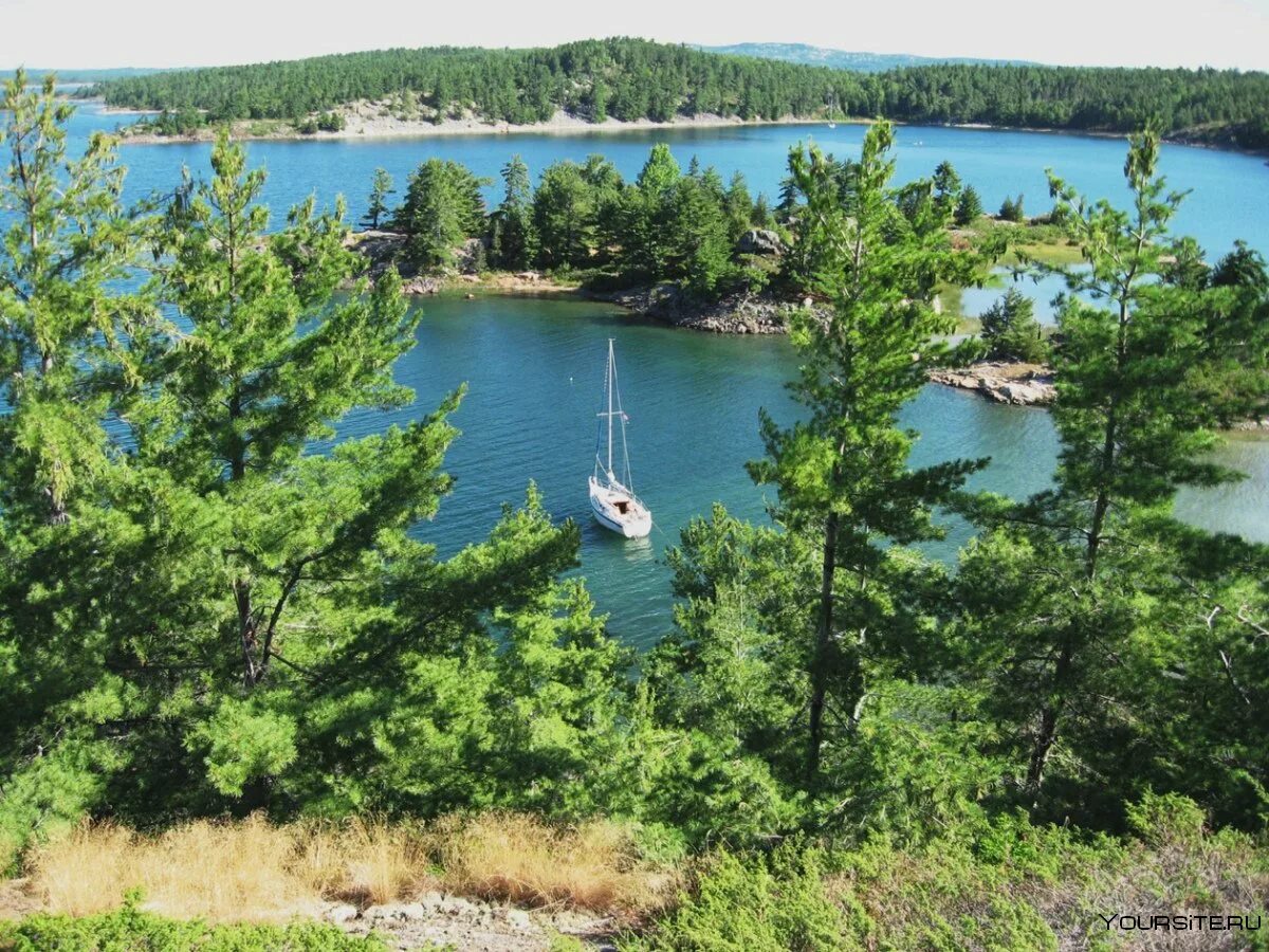 Озеро Гурон Канада. Озеро Гурон в Онтарио. Остров на озере Гурон в Мичигане. Озеро Гурон Мичиган.