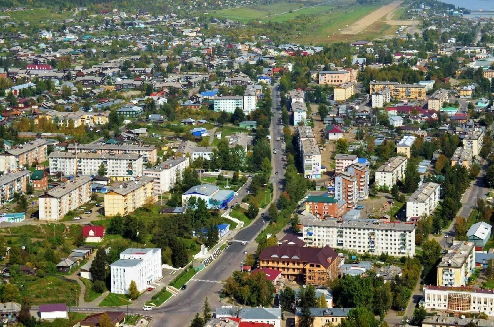 Какое население в городе иркутск. Бодайбо. Бодайбо Иркутская область. Поселок Бодайбо Иркутская область. Бодайбо золотой городок.