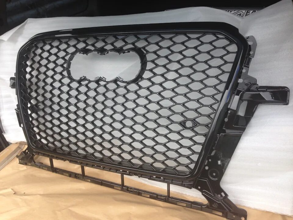 Решетка радиатора audi q5 8r. Решетка радиатора sq5 audi 2019г. Решетка радиатора ауди q5 2014г. Решетка радиатора audi q5 8r. Решетки радиатора q5.