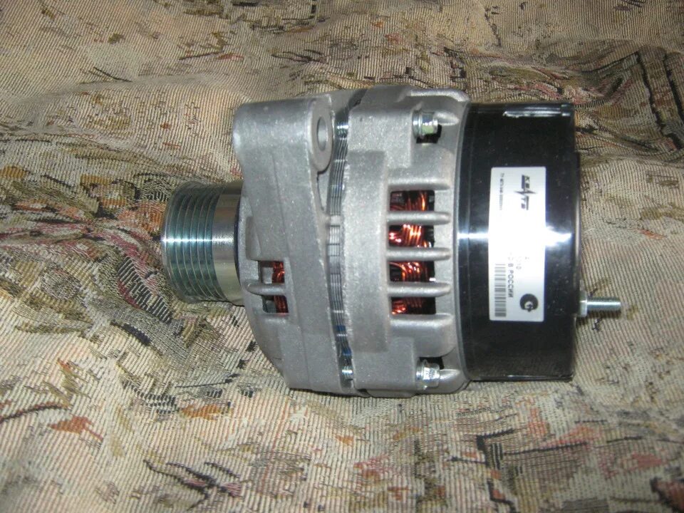 Автомобильный генератор 14 вольт 90 ампер. Генератор ваз 2110 90 ампер. Генератор 90 ампер. Генератор 90 ампер на уаз. Генератор ваз 2109 90 ампер.