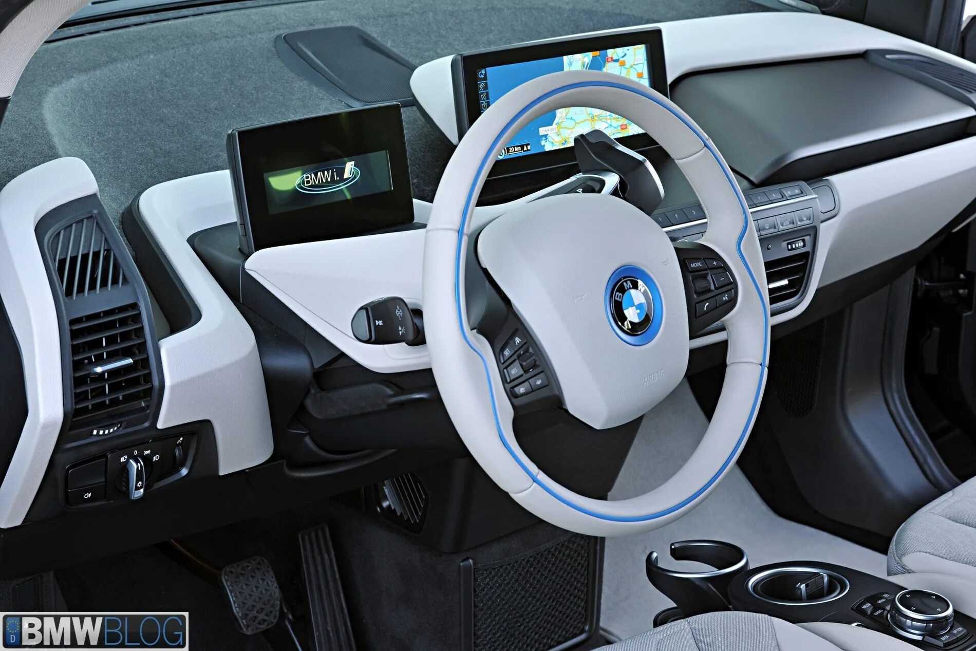 BMW i3 салон. Электроавтомобиль БМВ i3. BMW i3 Interior. BMW i3 2021. Jaeco j8