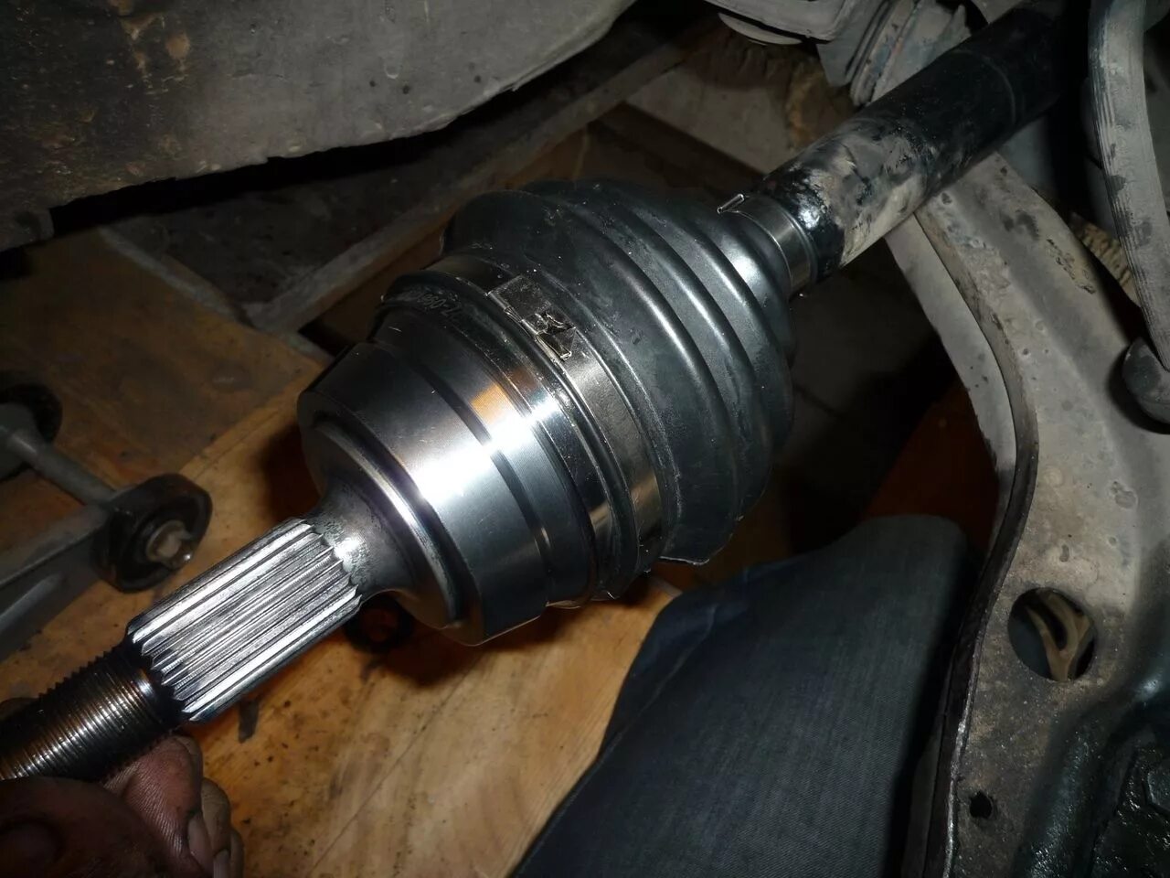 Пыльник шруса порвался граната. Пыльник шруса наружный для ix35. Ходовая часть автомобиля граната. Порвался пыльник шруса приора. Внутренний шрус passo.