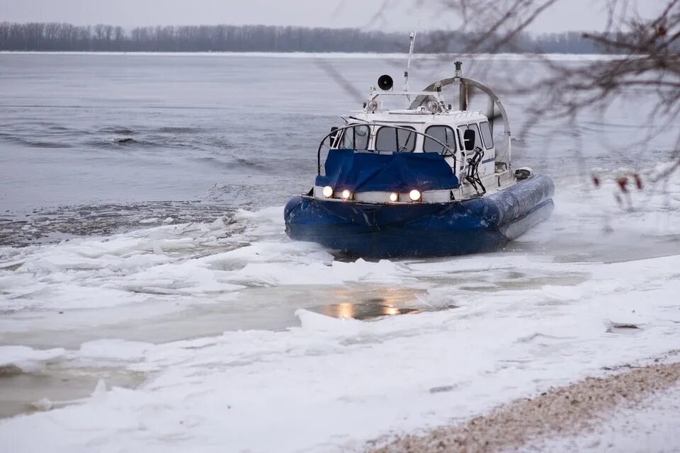 Судно на воздушной подушке самара. Переправа самара рождествено. катера на переправе самара. воздушная подушка самара рождествено. судно на воздушной подушке.