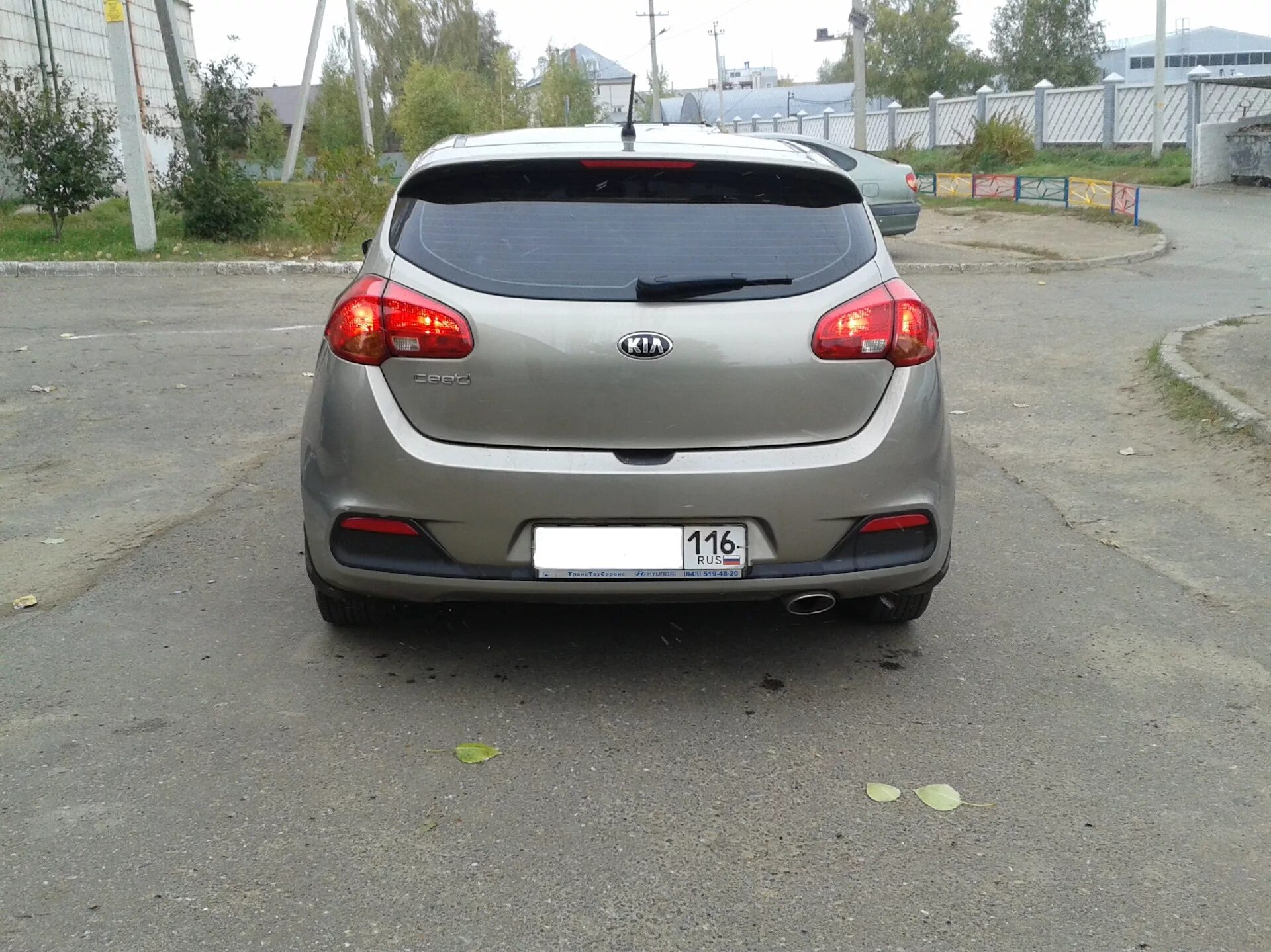 Установил задний спойлер - KIA Ceed (1G), 1,6 л, 2010 года тюнинг DRIVE2