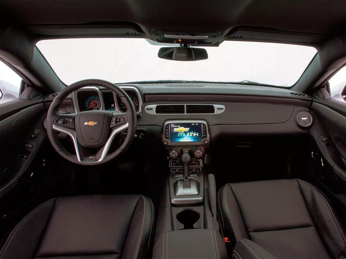 Шевроле камаро салон 2008. Chevrolet camaro 2017 салон. Chevrolet camaro 2022 салон. Chevrolet camaro 2010 interior. Chevrolet camaro 2021 салон.