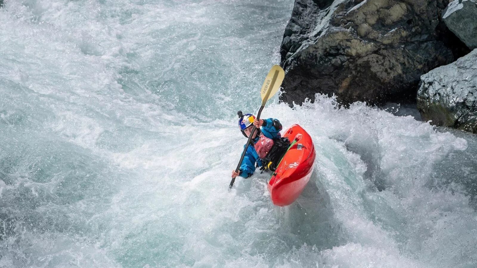 Увлекаться водным. Каякинг вид спорта. Водные увлечения. Каякинг по водопадам.