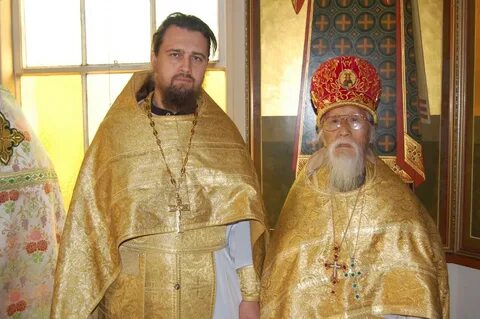Два священника