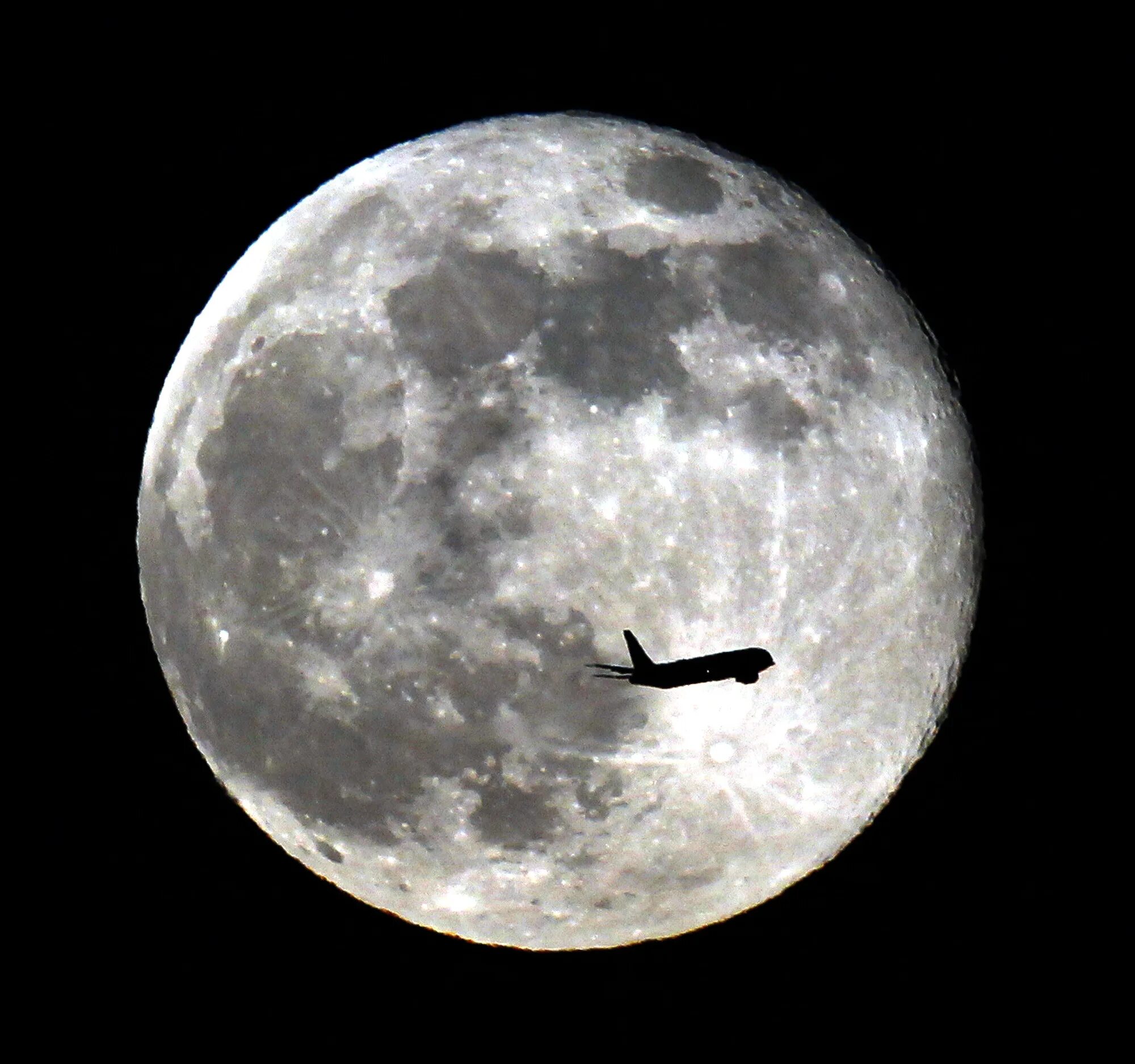 Луна в марте 24г. Aarne и Лунаком. Луна приближенная. Снимки Луны. Полная Луна.
