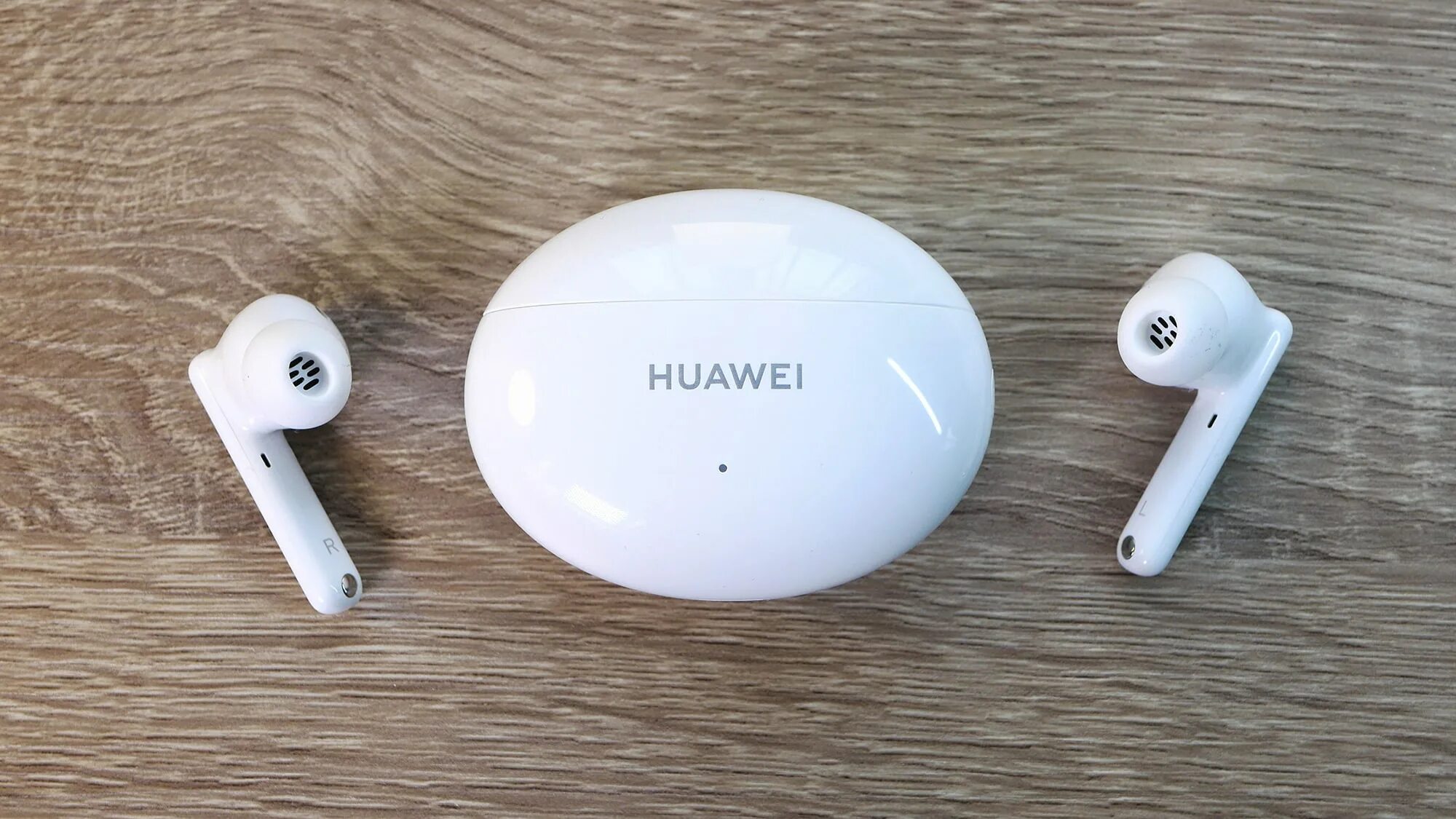 Freebuds 5 купить. Наушники Huawei freebuds 5i. Беспроводные наушники Huawei freebuds 4i. Huawei freebuds 5. Хуавей фрибадс 4 ай.