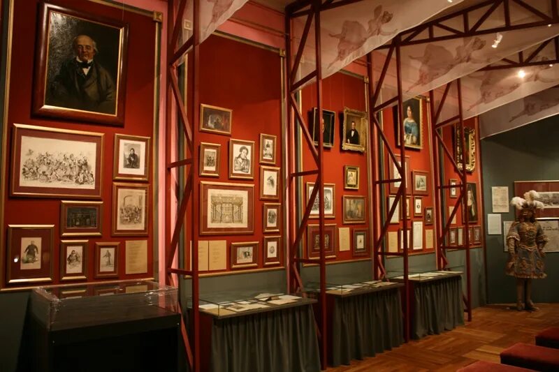 театральном музее имени бахрушина листовка. купец бахрушин семья. музей театр картинки. днем основания литературно театрального музея основу. музей н островского в москве.