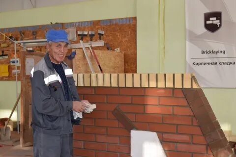 Каменщик из ложи 5 букв