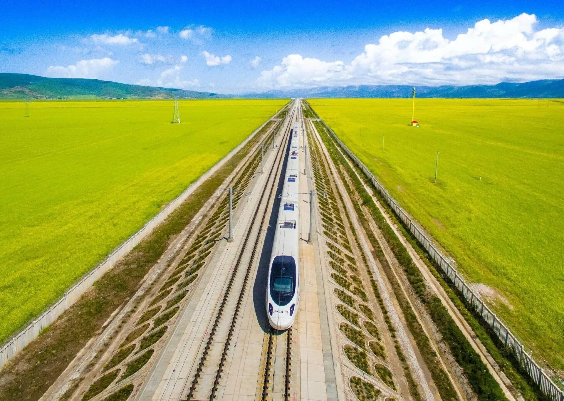 High speed rail. Железнодорожные пути. Скоростной поезд. Скоростные дороги. Высокоскоростной Железнодорожный транспорт.