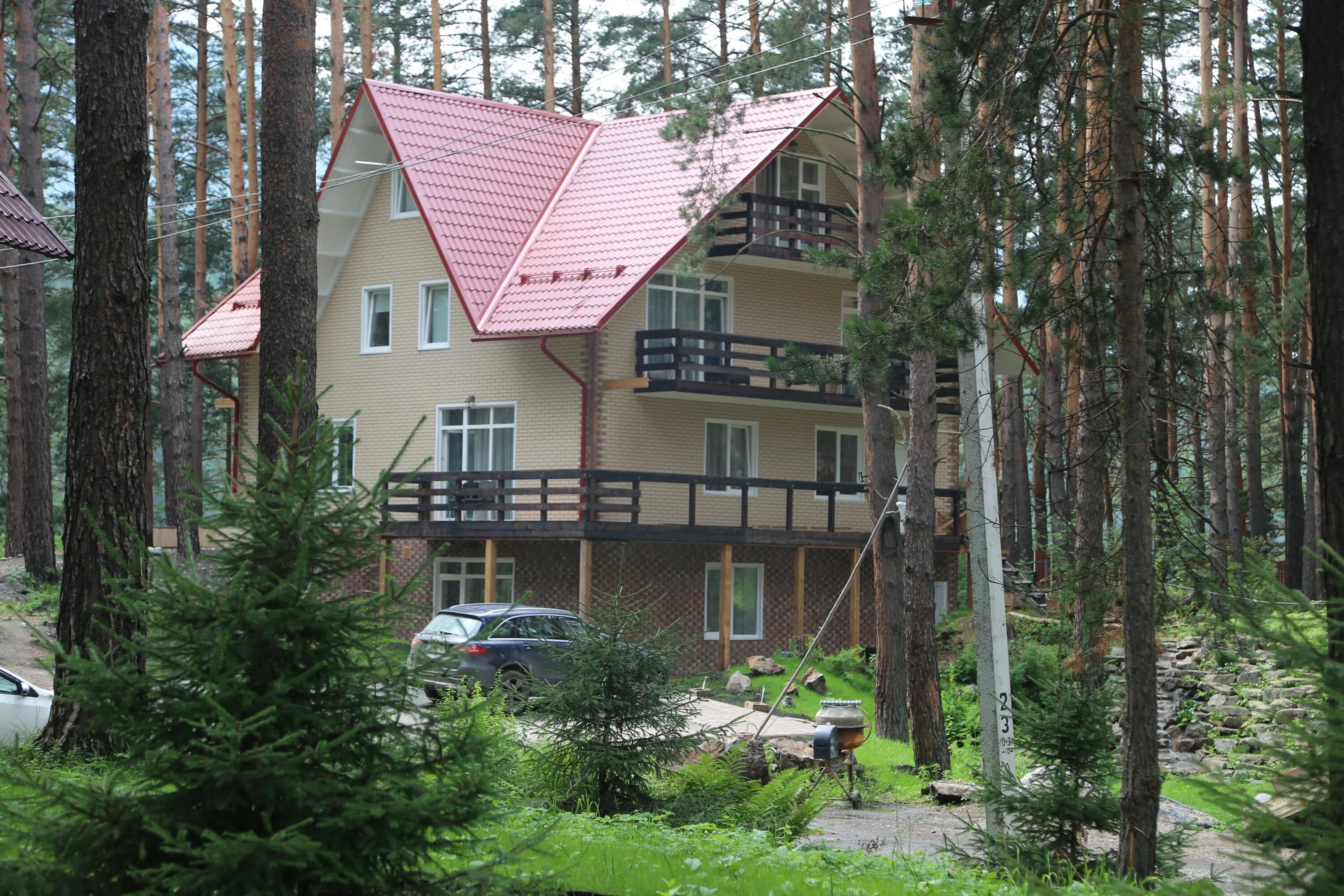 Парк отель манжерок баня. Отель манжерок горный алтай. Отель манжерок горный. Манжерок гостиница горный алтай. Grand chalet altay 5.