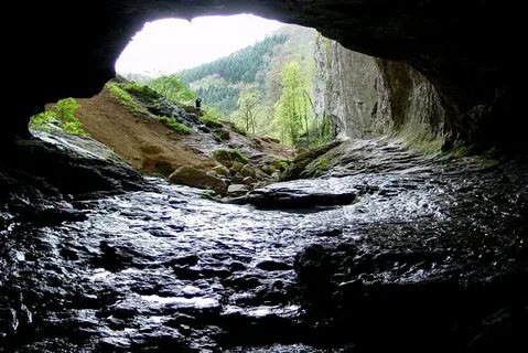 Пещеры алтайских гор